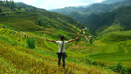 Đồi Mâm Xôi (Sticky rice tray hill)