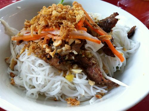 Bún thịt nướng