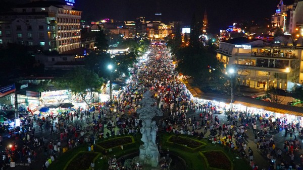 Chợ đêm Đà Lạt