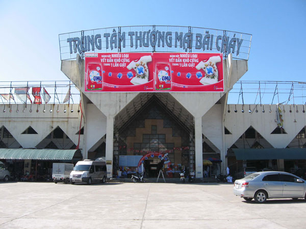 Trung tâm Thương mại Bãi Cháy