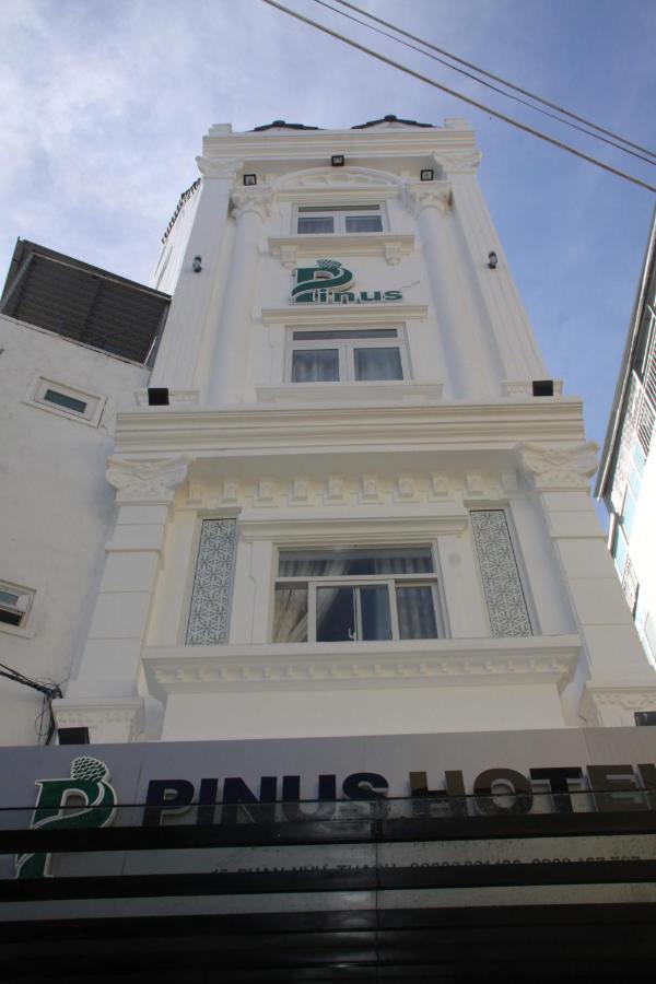 PINUS Hotel