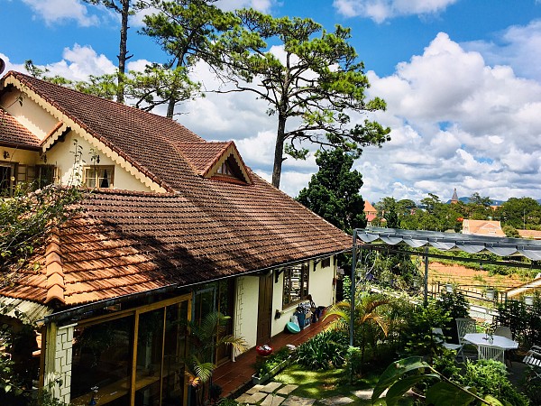 TOUT PETIT VILLA NGUYÊN  CĂN